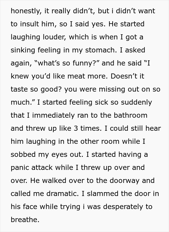 Boyfriend Laughs As Vegetarian Girlfriend Pukes In The Bathroom: “I Knew You’d Like Meat More” Boyfriend Laughs As Vegetarian Girlfriend Pukes In The Bathroom: “I Knew You’d Like Meat More”