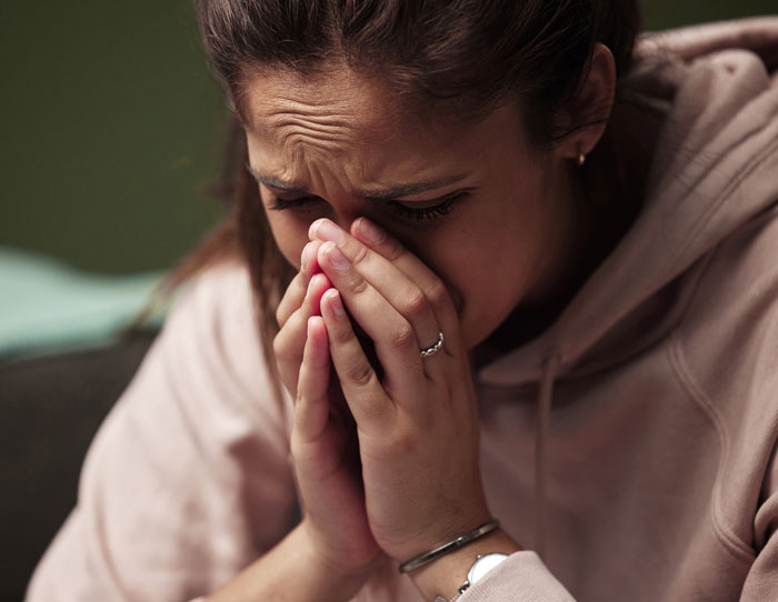 Boyfriend Laughs As Vegetarian Girlfriend Pukes In The Bathroom: “I Knew You’d Like Meat More” Boyfriend Laughs As Vegetarian Girlfriend Pukes In The Bathroom: “I Knew You’d Like Meat More”