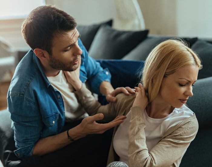 Boyfriend Laughs As Vegetarian Girlfriend Pukes In The Bathroom: “I Knew You’d Like Meat More” Boyfriend Laughs As Vegetarian Girlfriend Pukes In The Bathroom: “I Knew You’d Like Meat More”