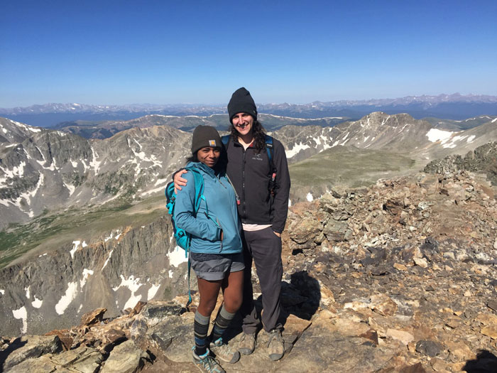 GF Goes To Toilet During Roadtrip, Doesn’t Know Whether To Cry Or Laugh When BF Drives Away GF Goes To Toilet During Roadtrip, Doesn’t Know Whether To Cry Or Laugh When BF Drives Away