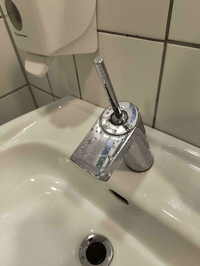 108 Terrible Product Designs That Should Have Never Seen The Light Of Day (New Pics) 108 Terrible Product Designs That Should Have Never Seen The Light Of Day (New Pics)