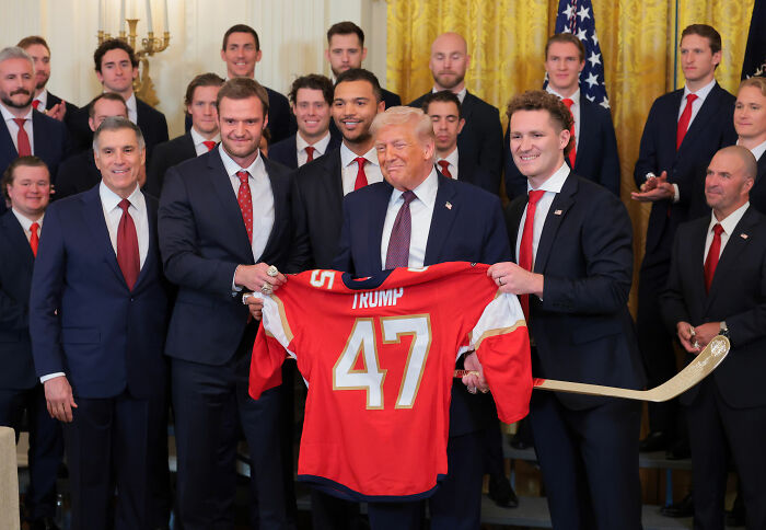 “Despicable”: Team USA Men’s Hockey Has People Fuming After What They Did At The White House