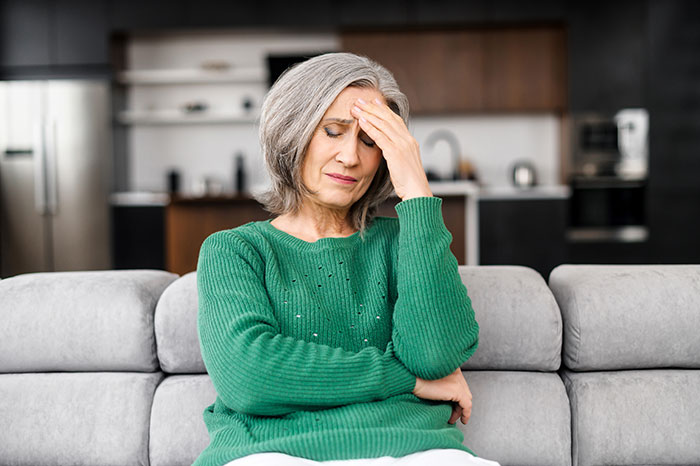 Guy Eyes Stepmom’s Heirloom Jewelry, Explodes As She Wants Ace Niece To Inherit It Instead Of Him Guy Eyes Stepmom’s Heirloom Jewelry, Explodes As She Wants Ace Niece To Inherit It Instead Of Him