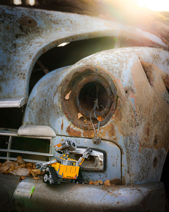 He Uses Backyards And Landscapes To Turn LEGO Models Into Cinematic Worlds (34 Pics)