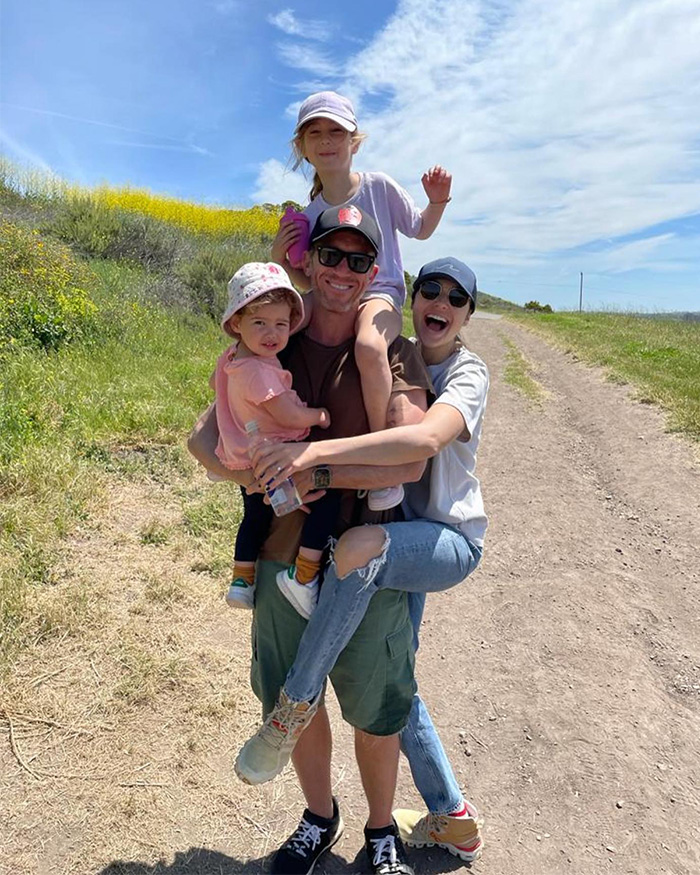 Gal Gadot&rsquo;s Fans Back Actress After Harsh Criticism Of Her Appearance In New Photos