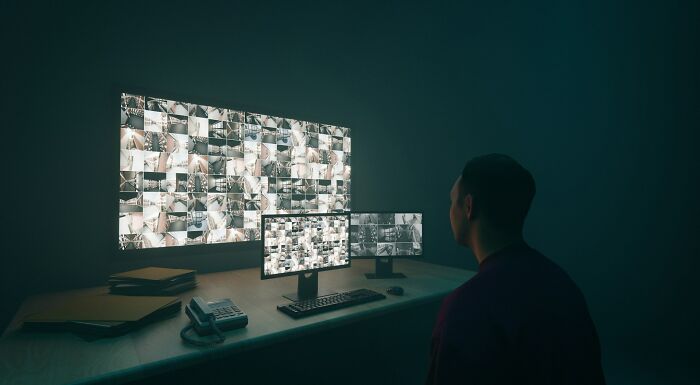 69 Times Graveyard Shift Workers Got So Scared Or Confused They Still Don’t Have Answers To This Day