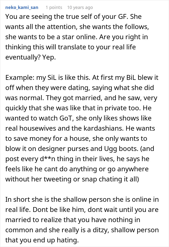 Woman Posts Absolutely Everything Online, Her Boyfriend Hates It: “Social Media Attention Seeker”