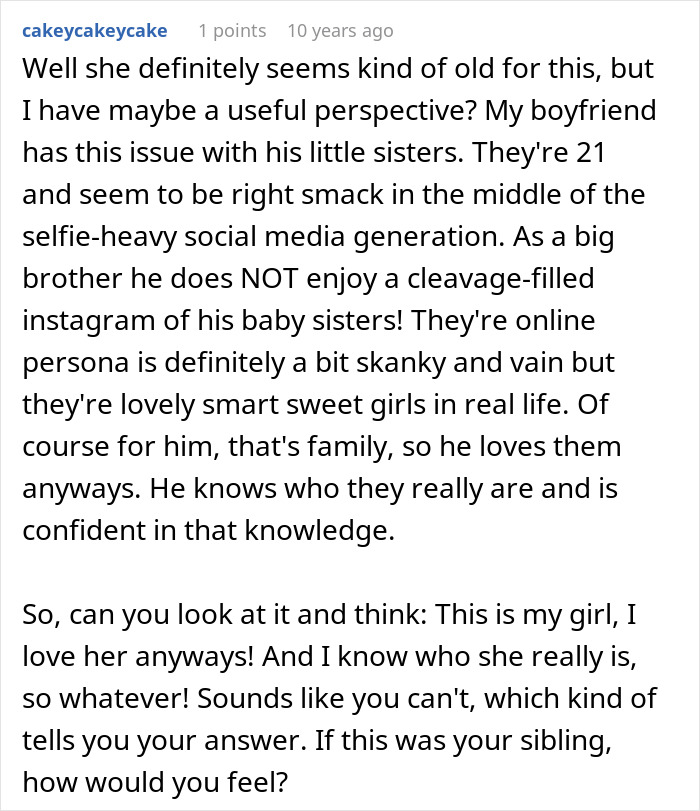 Woman Posts Absolutely Everything Online, Her Boyfriend Hates It: “Social Media Attention Seeker”