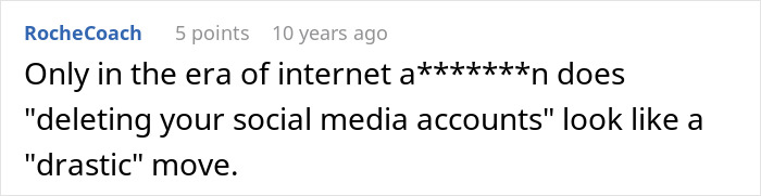 Woman Posts Absolutely Everything Online, Her Boyfriend Hates It: “Social Media Attention Seeker”