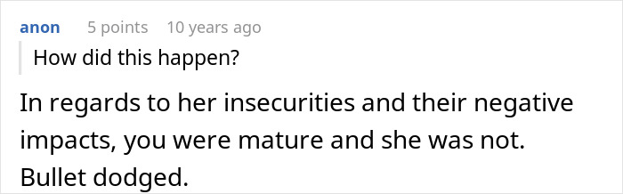 Woman Posts Absolutely Everything Online, Her Boyfriend Hates It: “Social Media Attention Seeker”