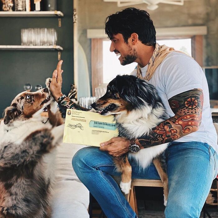 This Instagram Page Shows Heartwarming Photos Of Attractive Men And Their Dogs (49 Pics)