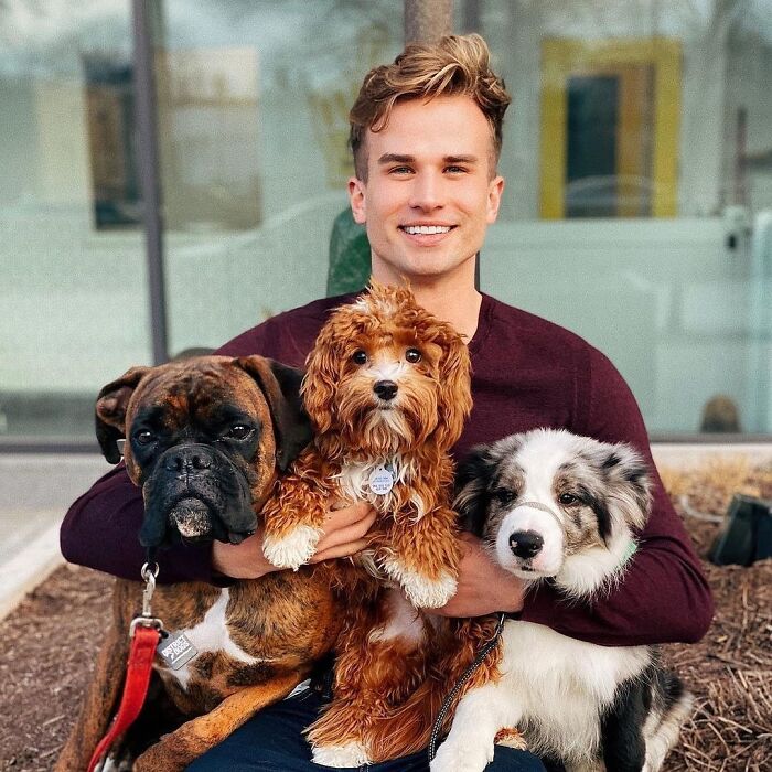 This Instagram Page Shows Heartwarming Photos Of Attractive Men And Their Dogs (49 Pics)