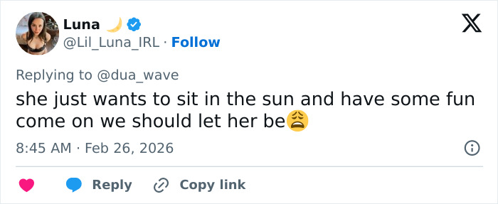 “Coverup”: Detail Of Selena Gomez’s Beach Trip Reignites Conspiracy Theories About Her Transplant