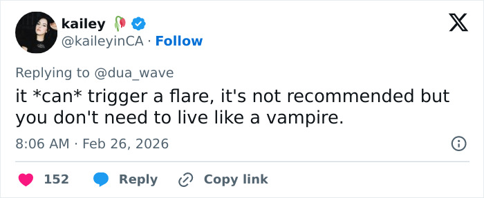 “Coverup”: Detail Of Selena Gomez’s Beach Trip Reignites Conspiracy Theories About Her Transplant