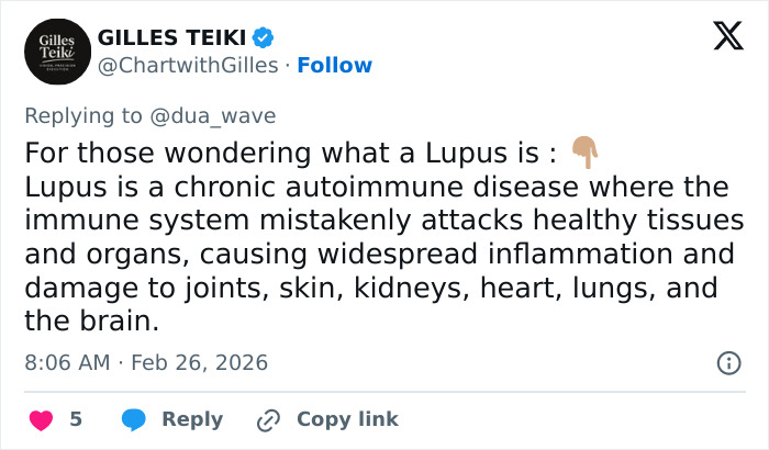 “Coverup”: Detail Of Selena Gomez’s Beach Trip Reignites Conspiracy Theories About Her Transplant