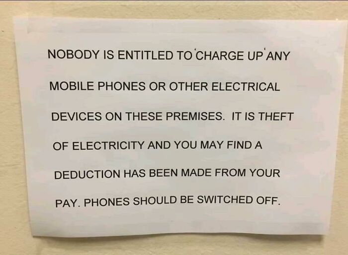 45 Office Signs And Notes That Somehow Made Work Even Worse 45 Office Signs And Notes That Somehow Made Work Even Worse