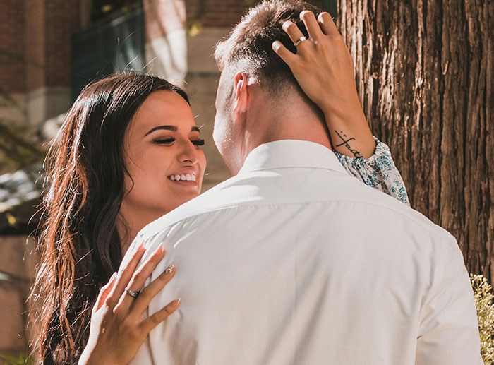 Guy Finds Out His Dream Girl Went On A Date With Him Out Of Pity: “Let Him Down Easy”