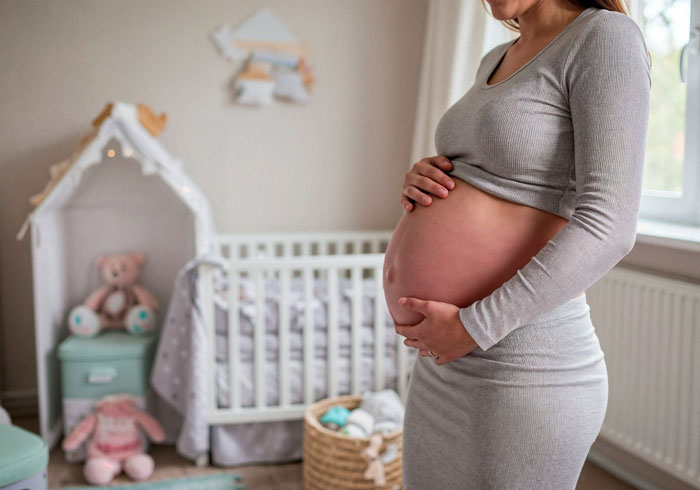 Lady “Forgets” To Tell Mom About Her Pregnancy, Just As Mom Forgot To Share Loss Of Grandpa Lady “Forgets” To Tell Mom About Her Pregnancy, Just As Mom Forgot To Share Loss Of Grandpa