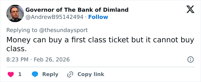 Ex-Vogue Editor Claims She Left First Class Cabin Full Of “White Middle Aged Men” Over Micro-Aggression Ex-Vogue Editor Claims She Left First Class Cabin Full Of “White Middle Aged Men” Over Micro-Aggression