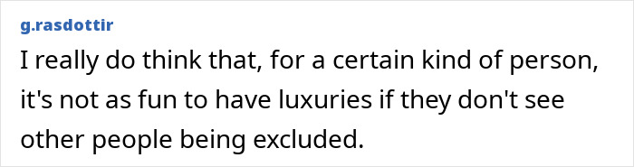 Ex-Vogue Editor Claims She Left First Class Cabin Full Of “White Middle Aged Men” Over Micro-Aggression Ex-Vogue Editor Claims She Left First Class Cabin Full Of “White Middle Aged Men” Over Micro-Aggression