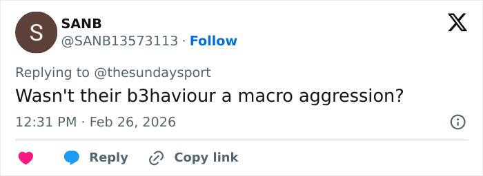 Ex-Vogue Editor Claims She Left First Class Cabin Full Of “White Middle Aged Men” Over Micro-Aggression Ex-Vogue Editor Claims She Left First Class Cabin Full Of “White Middle Aged Men” Over Micro-Aggression