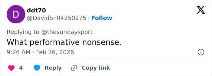 Ex-Vogue Editor Claims She Left First Class Cabin Full Of “White Middle Aged Men” Over Micro-Aggression Ex-Vogue Editor Claims She Left First Class Cabin Full Of “White Middle Aged Men” Over Micro-Aggression