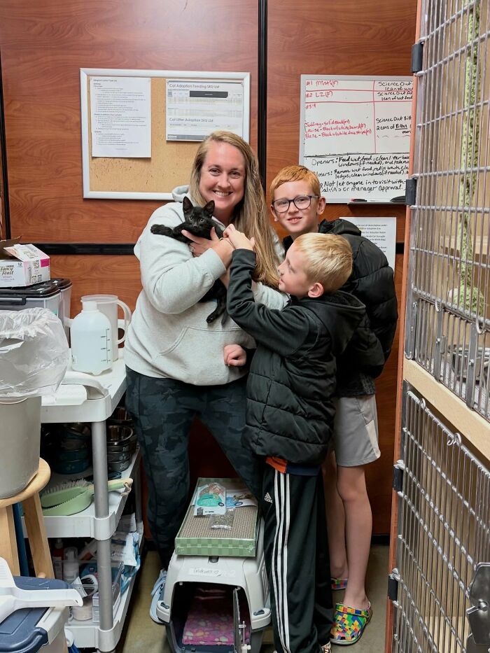 One Tiny Kitten Changed This Man&rsquo;s Life, And Now He Rescues Animals Full-Time