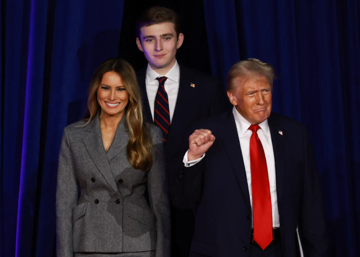 Trump&rsquo;s Bizarre Explanation For Barron&rsquo;s Height As New Photo Of His Kids Goes Viral