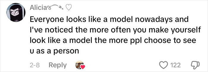 Woman Explains Why Beauty Standards Don’t Work And Are Used Against Women