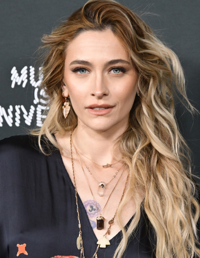 “Who Is The Biological Dad?”: Paris Jackson Under Fan Scrutiny After Her Reunion With Mom Debbie Rowe “Who Is The Biological Dad?”: Paris Jackson Under Fan Scrutiny After Her Reunion With Mom Debbie Rowe