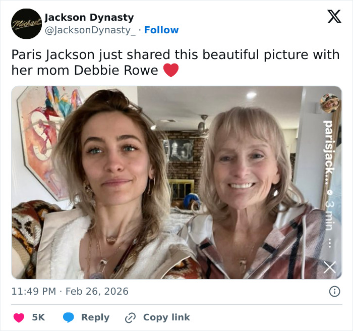“Who Is The Biological Dad?”: Paris Jackson Under Fan Scrutiny After Her Reunion With Mom Debbie Rowe “Who Is The Biological Dad?”: Paris Jackson Under Fan Scrutiny After Her Reunion With Mom Debbie Rowe