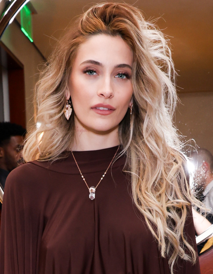 “Who Is The Biological Dad?”: Paris Jackson Under Fan Scrutiny After Her Reunion With Mom Debbie Rowe “Who Is The Biological Dad?”: Paris Jackson Under Fan Scrutiny After Her Reunion With Mom Debbie Rowe