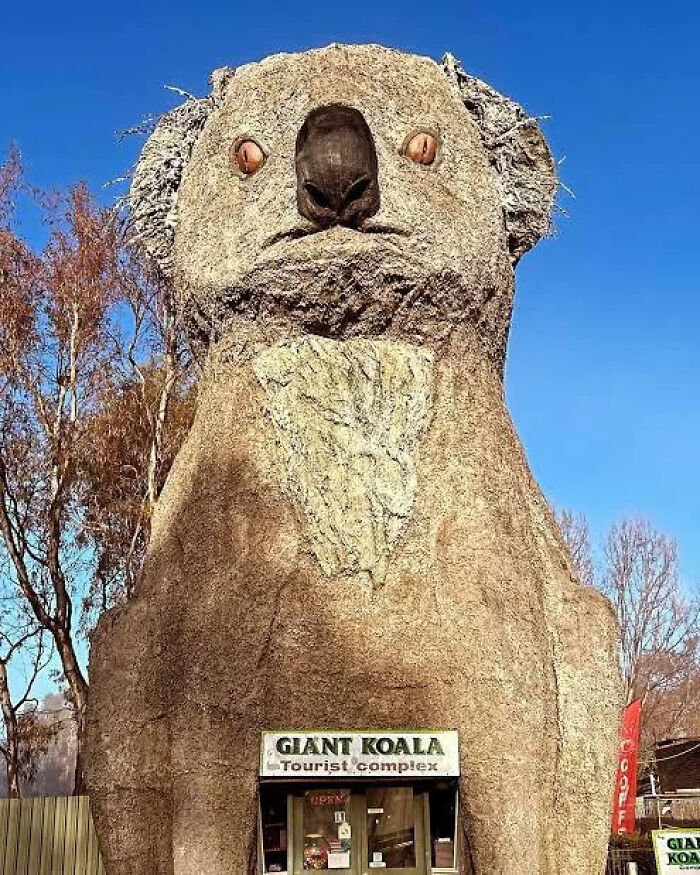 79 Statues From All Over The World That Make People Question Reality