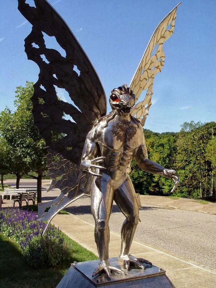 79 Statues From All Over The World That Make People Question Reality