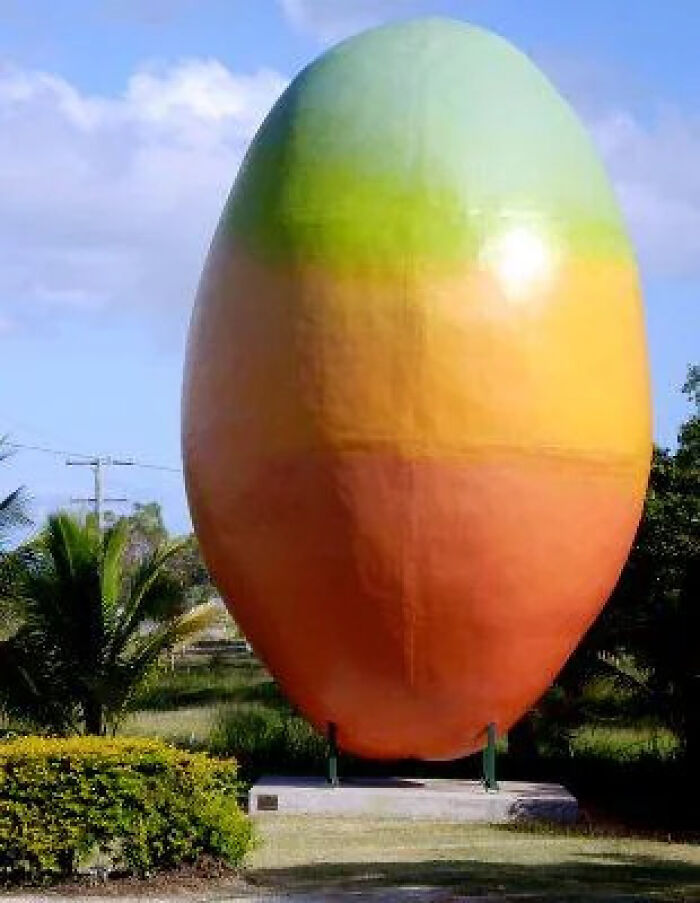 79 Statues From All Over The World That Make People Question Reality