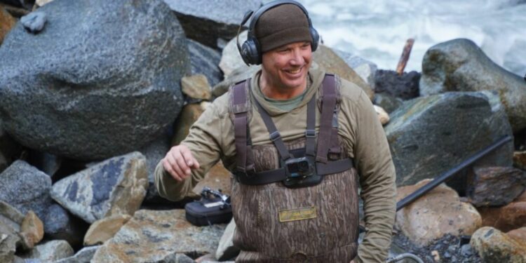 Dustin Hurt in Gold Rush white water