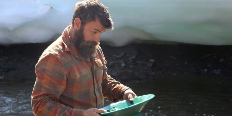 Fred Lewis contestant from tv series gold rush