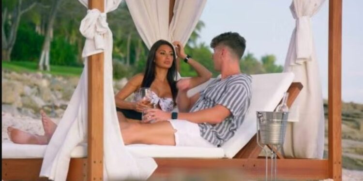 Francesca and Harry a couple from Too hot to handle Francesca and Harry a couple from Too hot to handle