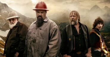four contestants from the show gold rush