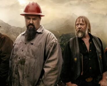 gold-rush-cast (1) four contestants from the show gold rush