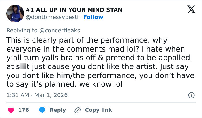 Chaos At Brit Awards As Singer Gets Pushed Off Stage Mid Performance In Viral Video Chaos At Brit Awards As Singer Gets Pushed Off Stage Mid Performance In Viral Video