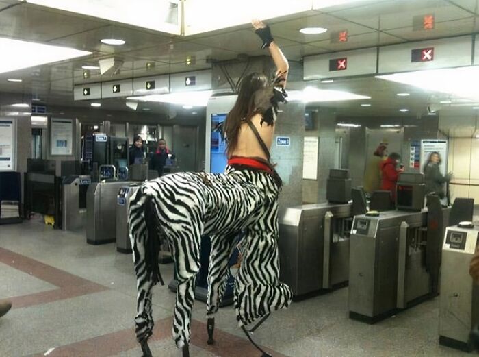 &ldquo;Only In A NYC Subway&rdquo;: 51 Weird Moments On The Subway That Quickly Went Off The Rails (New Pics)