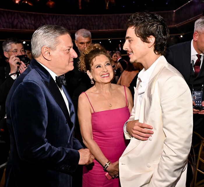 “He’s Trying To Hide Her”: Timoth&eacute;e Chalamet’s Date To The Actor Awards Reignites Wild Theories