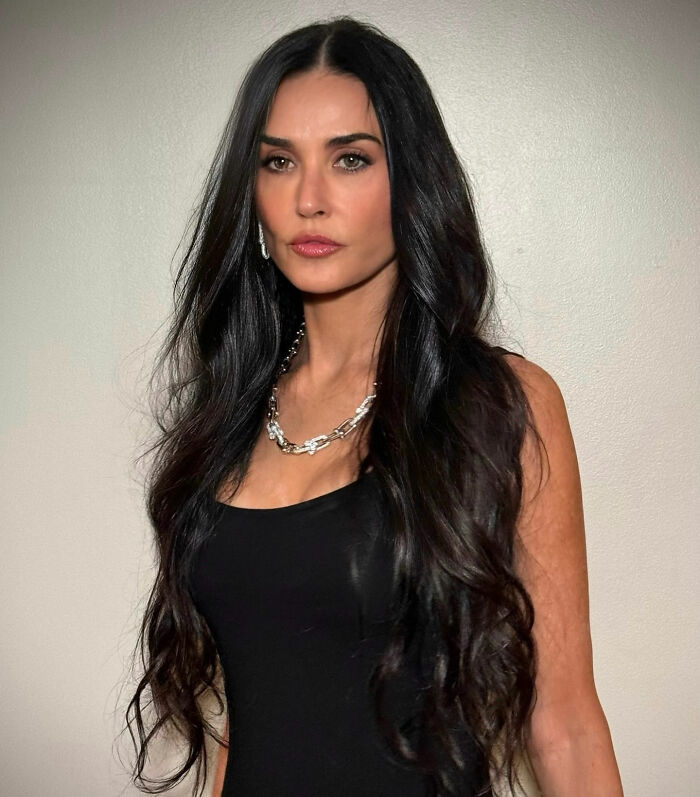 “Is This The Latest Beauty Standard?”: Demi Moore’s Red Carpet Transformation Sparks Debate