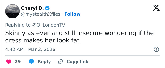 “Is This The Latest Beauty Standard?”: Demi Moore’s Red Carpet Transformation Sparks Debate