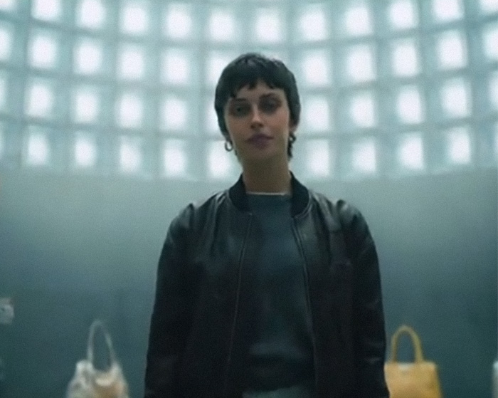 Model Calls Out Fashion Brand For Plagiarizing Her Likeness With AI Photos In Controversial Ad Model Calls Out Fashion Brand For Plagiarizing Her Likeness With AI Photos In Controversial Ad