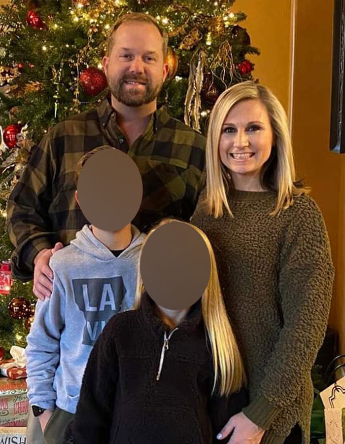 Panicked Texts Mayor Blasted Out After She Was Allegedly Caught At Pool Party With Son’s Friend Panicked Texts Mayor Blasted Out After She Was Allegedly Caught At Pool Party With Son’s Friend