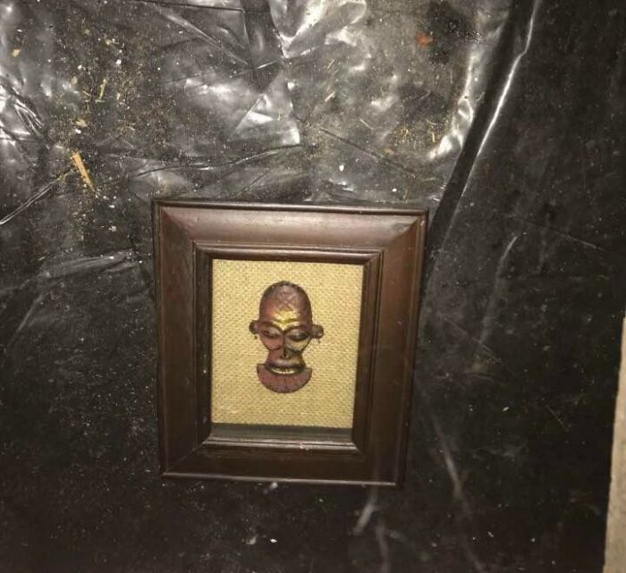 People Are Rethinking Their Decision To Move After Finding These 39 Creepy Things In Their New Homes (New Pics)