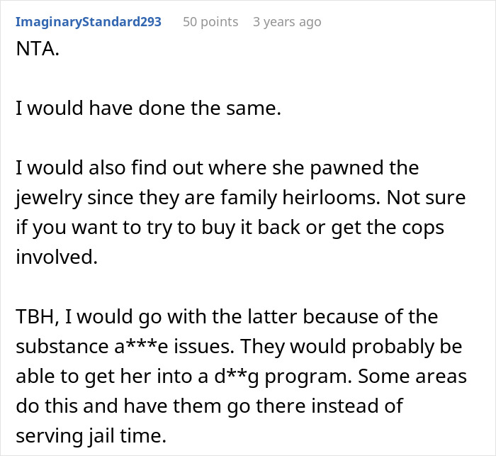 Woman Kicks Out Oldest Daughter After She Sells Family Heirlooms That She Didn’t Even Inherit Woman Kicks Out Oldest Daughter After She Sells Family Heirlooms That She Didn’t Even Inherit