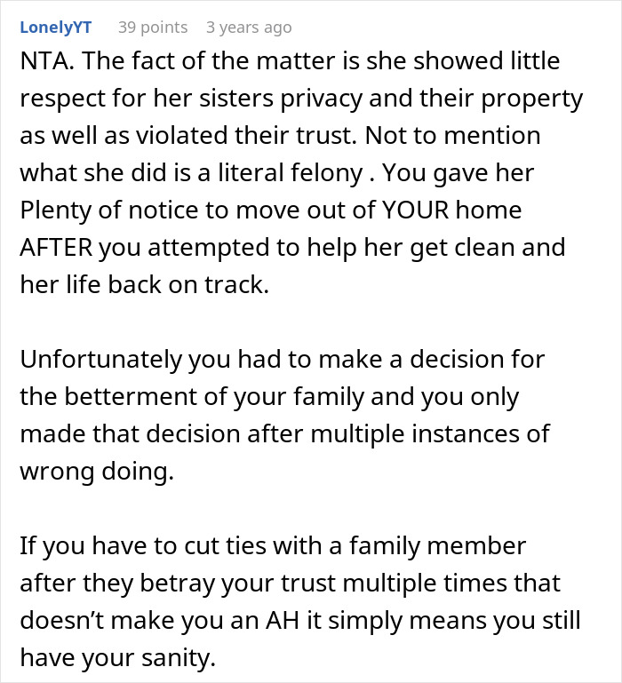 Woman Kicks Out Oldest Daughter After She Sells Family Heirlooms That She Didn’t Even Inherit Woman Kicks Out Oldest Daughter After She Sells Family Heirlooms That She Didn’t Even Inherit